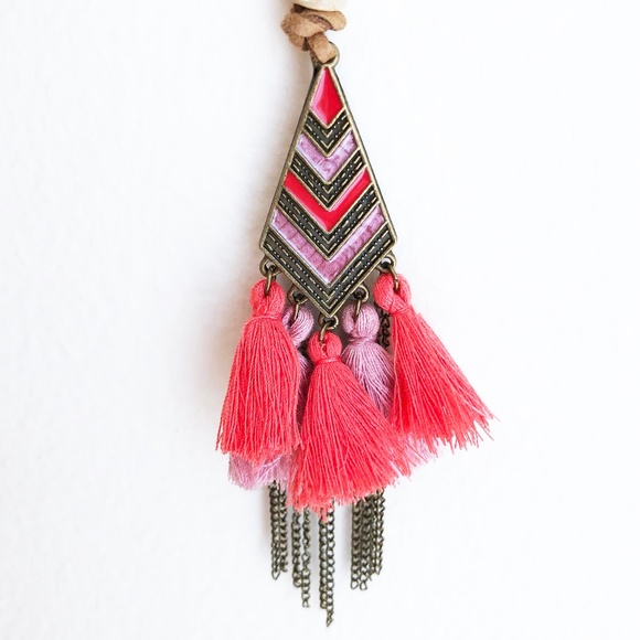 NWT! Exotic Long Necklace - Picture 2 of 3